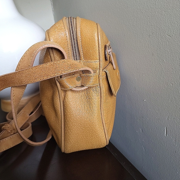 Gucci Vintage Crossbody Camera Bag, Leather Unisex - Picture 7 of 12